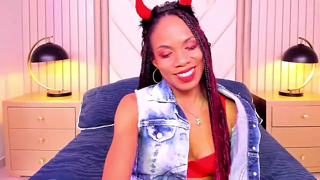 LailaDavidson webcam