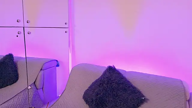 Ashley-Monroe's room