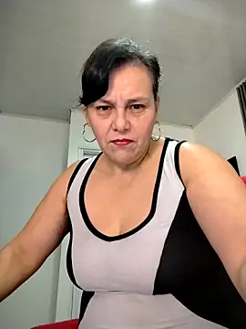 Natasha_miilf webcam