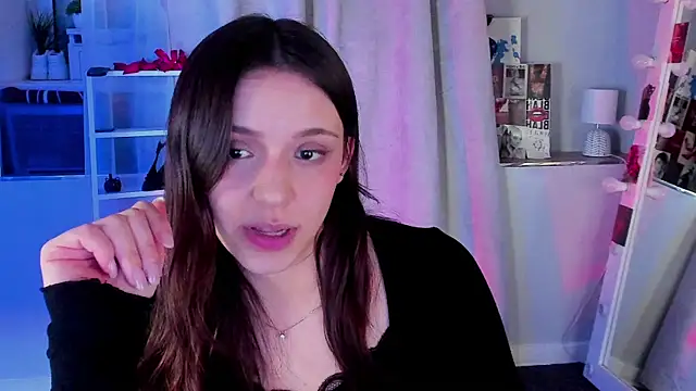 Sahara_Shields webcam