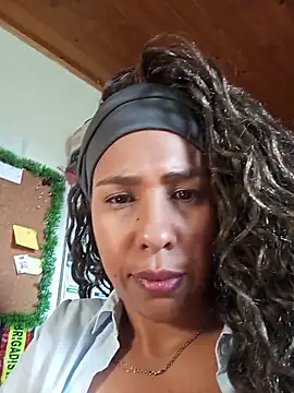 IVONNE_COLLINS33 webcam