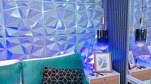 AdelineJhones webcam