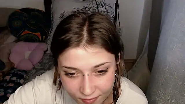 AlienforTwenty webcam