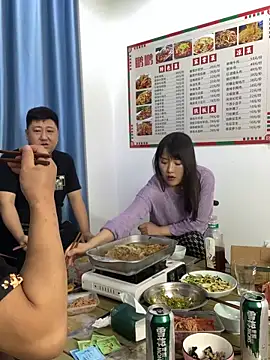 xiaotiantian-10's live cam