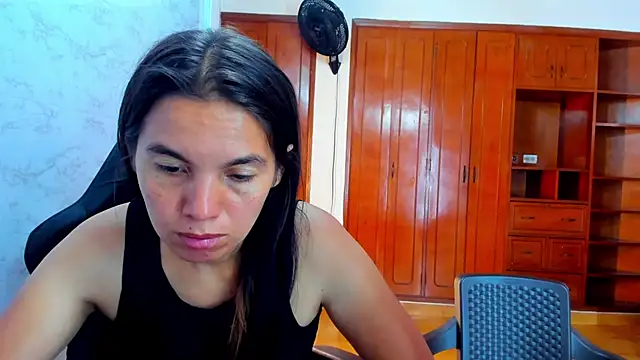 Emily_and_Soffy webcam