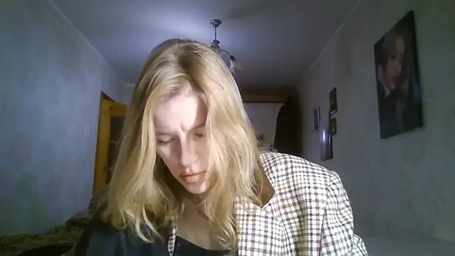 CuriousMildness webcam