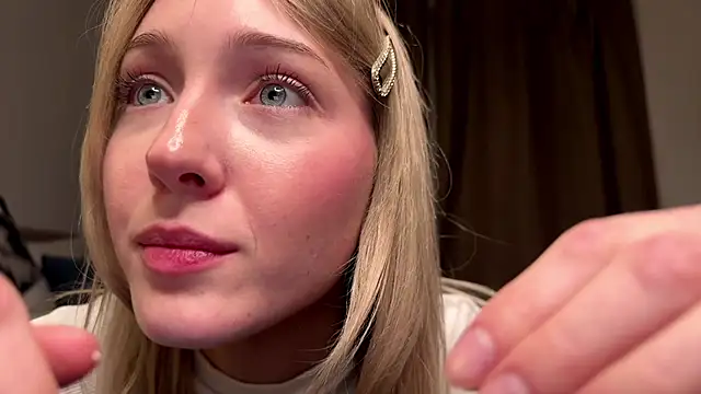 Kattie_Petite webcam