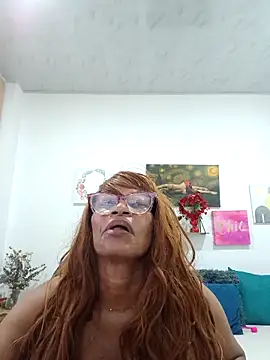 BustyMilf_ webcam