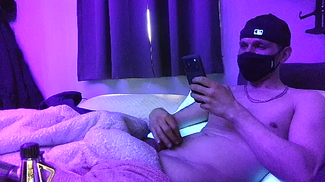 Cloudd_Kingg_Ice... Live Webcam on Stripchat