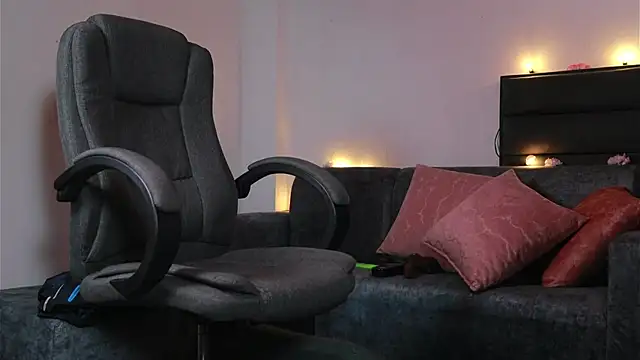 kathieandpovcock1 webcam