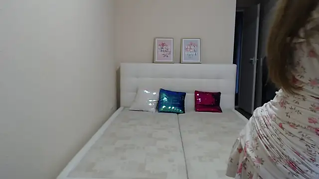 annasweet18 (F young) - total NAKED + last tipper 7 video