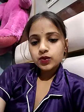 Naina11100 webcam
