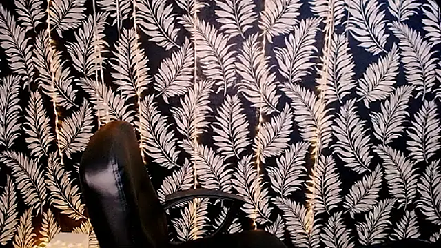 Olivia_playful webcam