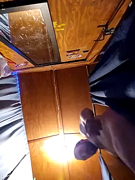 UncutHammer69 webcam