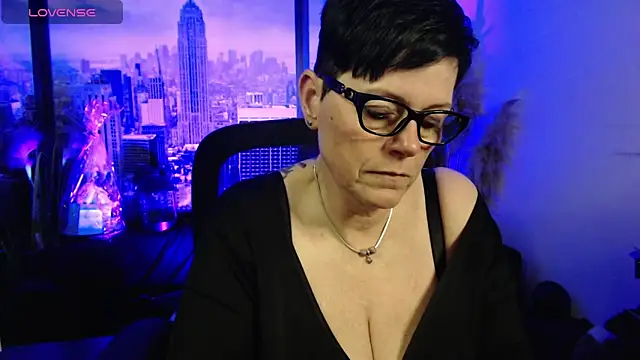 ninarandmann - Ninarandmann's free webcam - UK Sex Cams