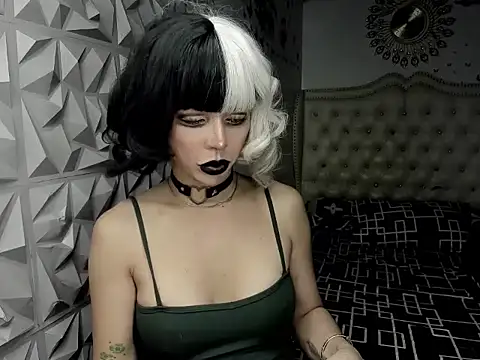 janecomander - Janecomander's free webcam - UK Sex Cams