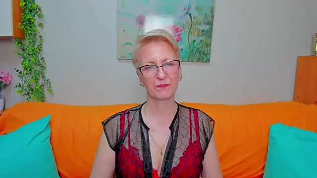 iamyourdream89 (F mature) - Controlling my toy