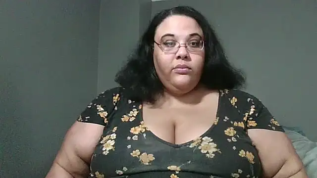 SexyBBW10790 webcam