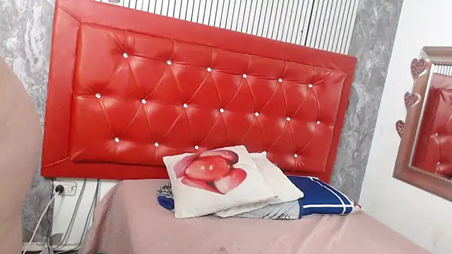 linda__mature webcam