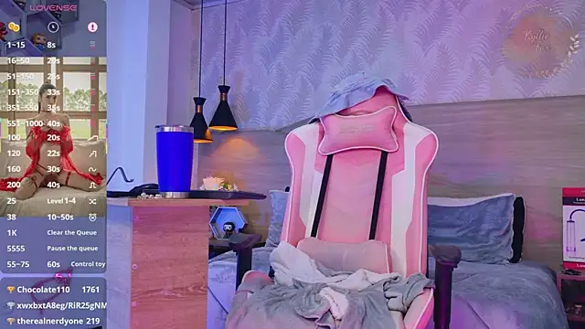 kylliefox_'s live cam