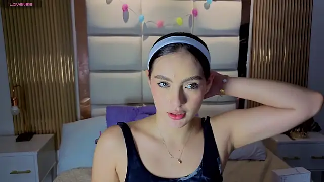 Megaan_Rousee webcam