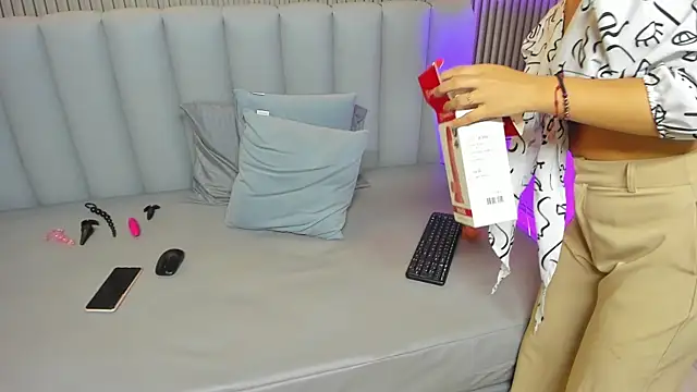 Amy_Estrellita webcam