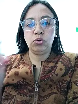 Violeta-Stationery_7 webcam