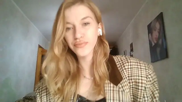 CuriousMildness webcam