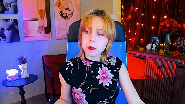 VivienneHebert webcam