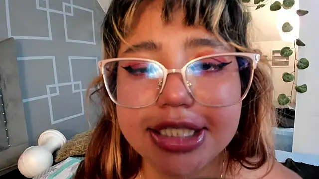 BelleVivianne webcam