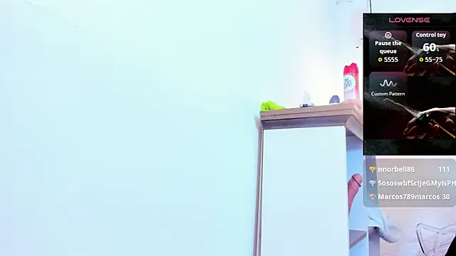 VALERIAQUEENTS__'s room