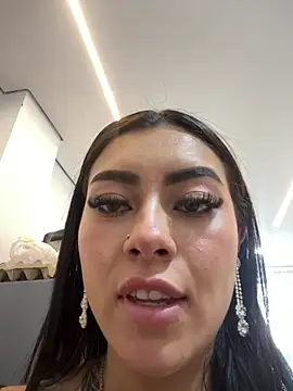 emily_24x (F young) - 🍓Cameltoe🍓