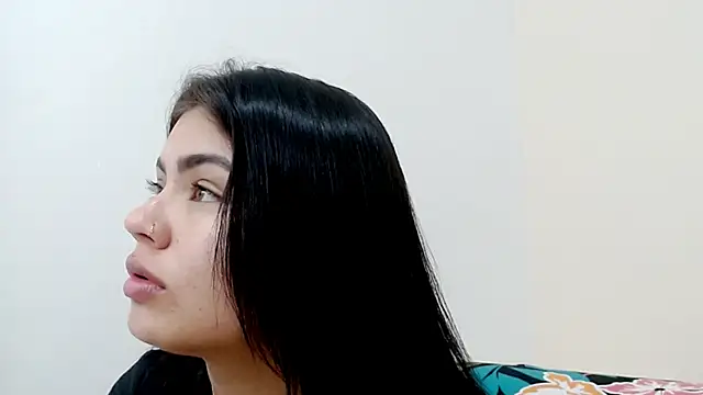 hotlatinaluna23 - Hotlatinaluna23's free webcam - UK Sex Cams