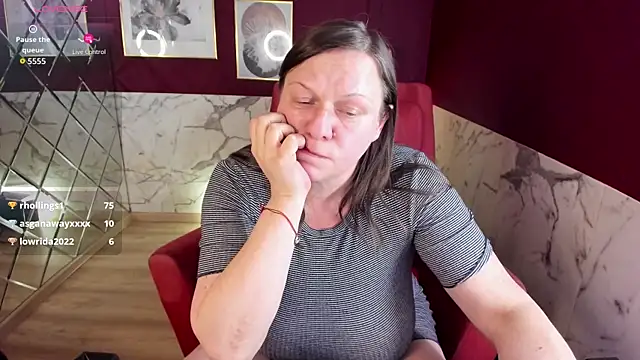 KellyPerfection webcam