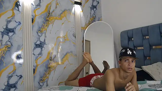 GOLD_BOYS webcam