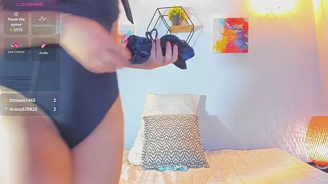 cristalqueen21 webcam