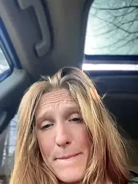 GoldenFlameGoddess webcam