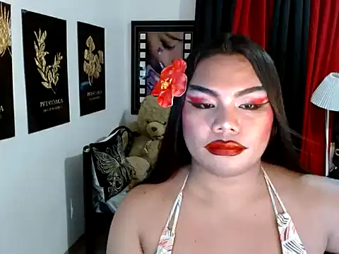 TSbrianaHugeCock live sex cam