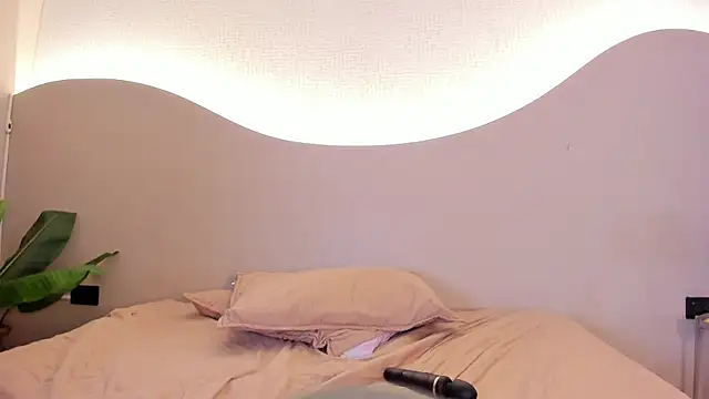 ainaah_ - Ainaah_'s free webcam - UK Sex Cams