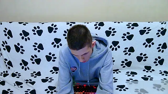 Lester_Broo live sex cam