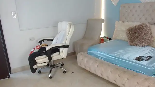 channelsmith_55 webcam