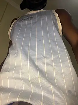 Gifttheskimaskboy014 webcam