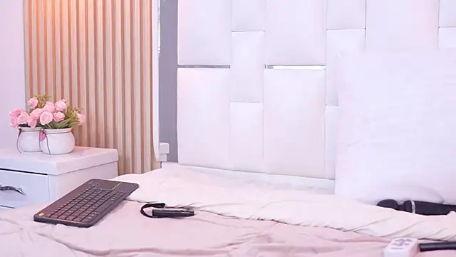 sara_goddess01 webcam