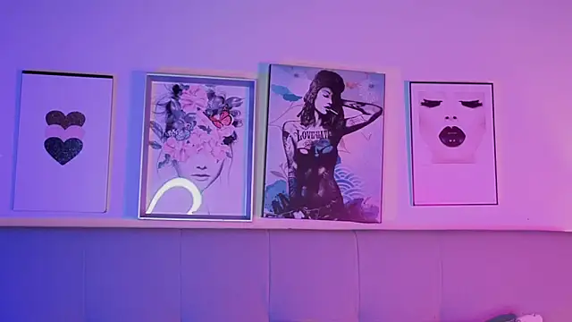 pocahontamoon webcam