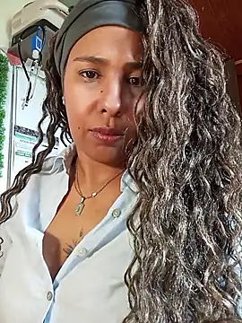 IVONNE_COLLINS33 webcam