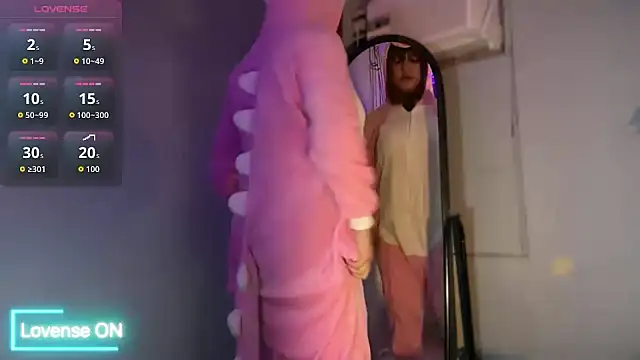 desirable_miya webcam