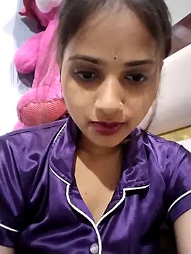 Naina11100 webcam