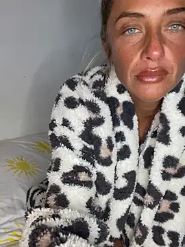  ScarlettGold_ chat room