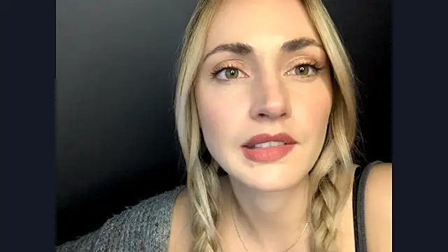 ScarlettSensitive webcam