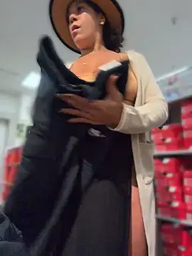 Bigbuttbrooklynn webcam